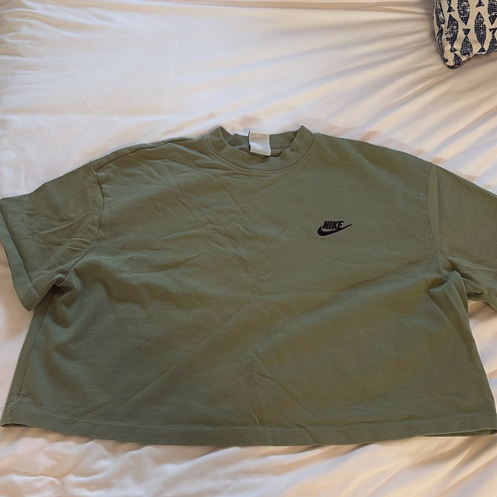 XL  Nike Crop